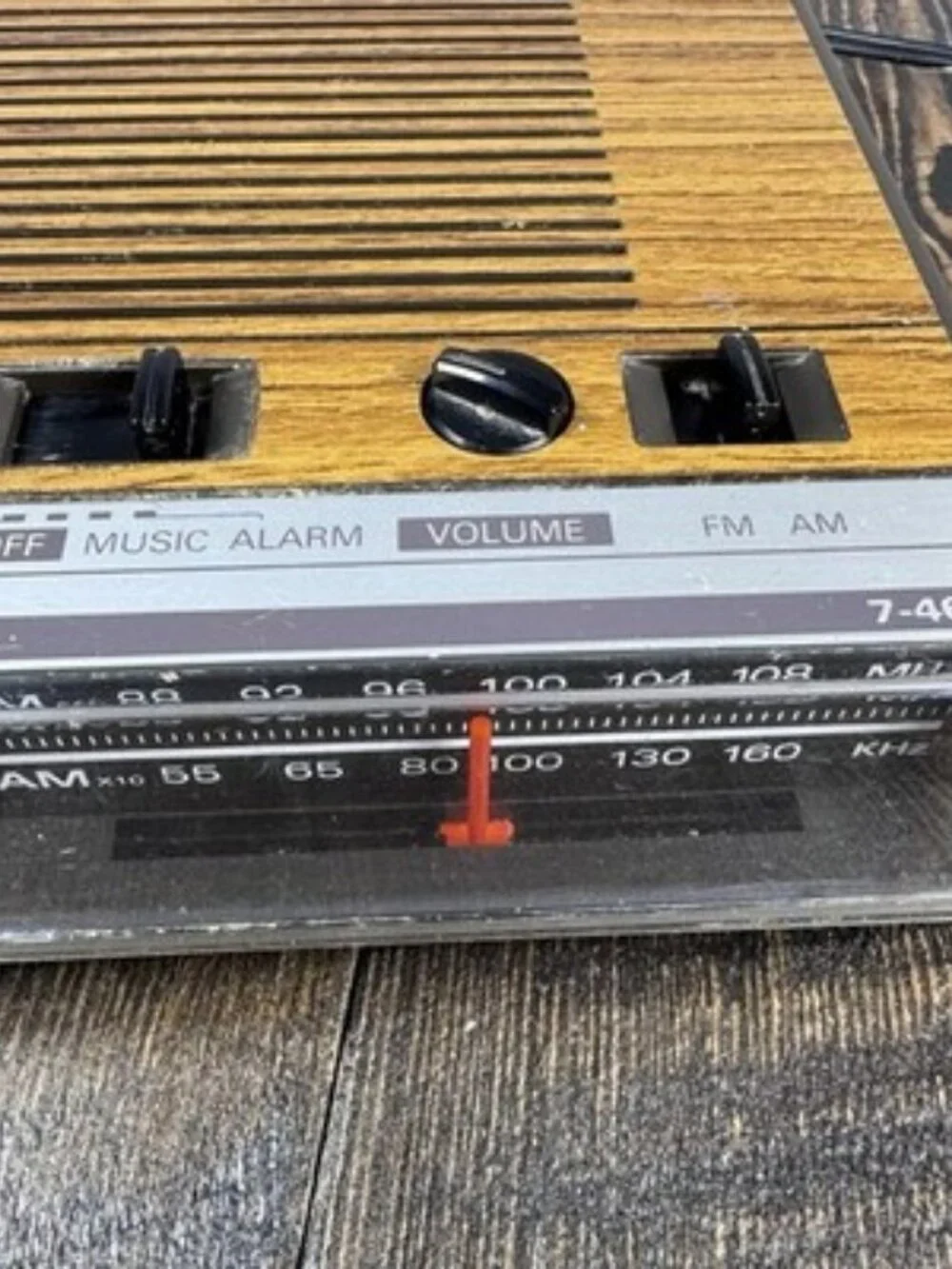 VTG General Electric AM-FM Digital Clock Radio Model 7-4624A Works - Wood Look